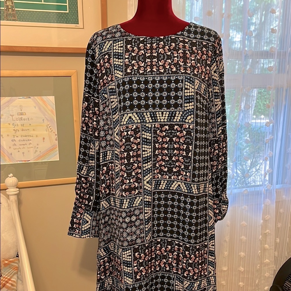 LOFT Black and White Sheath Dress with Dolman Sleeves